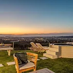 Kedria And Kedria Lounge