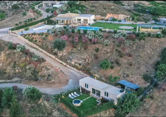 Kedria And Kedria Lounge Villa